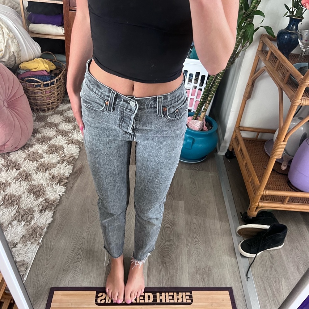 Stylish Gray Levi’s Women's Jeans
